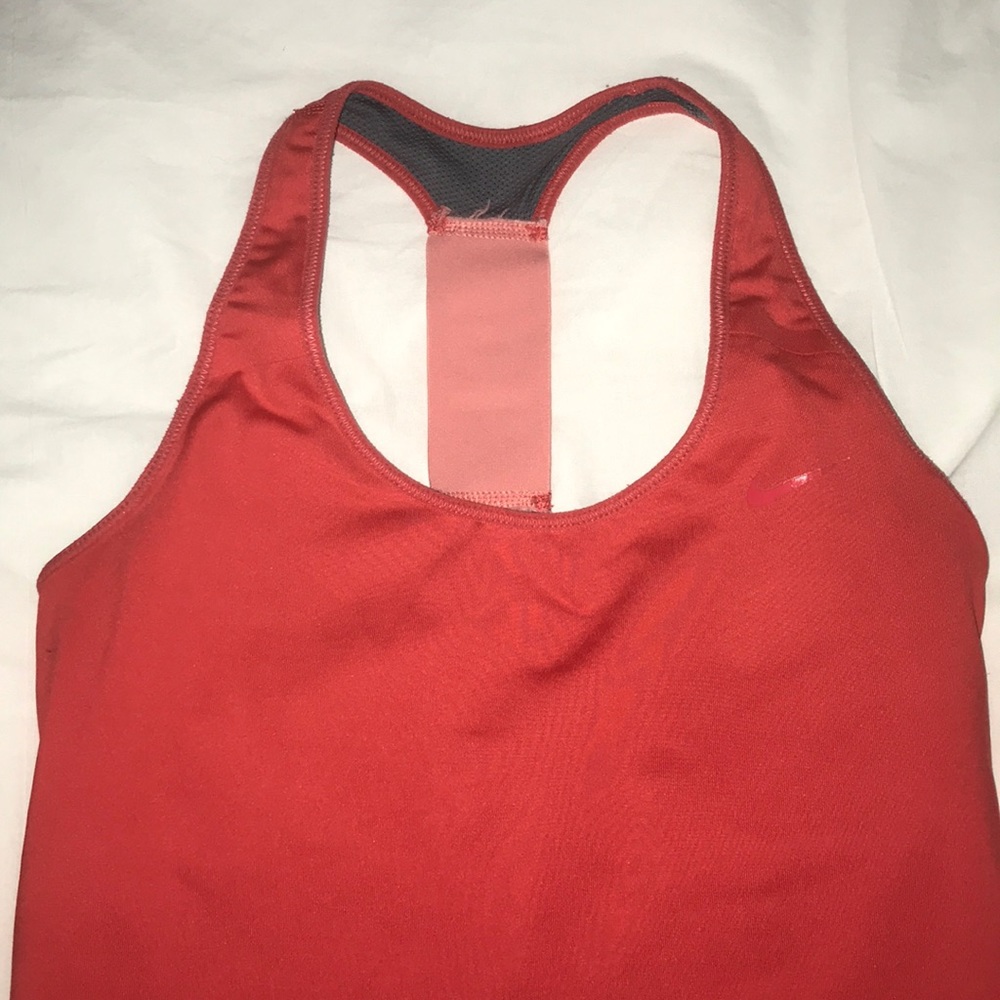 Women’s Nike workout tank top